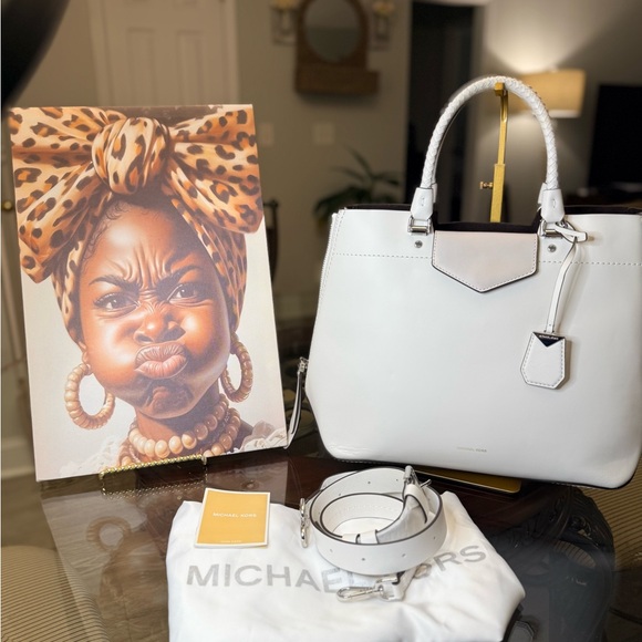 Michael Kors Handbags - Michael Kors jet set large White Leather Tote Bag NWOT